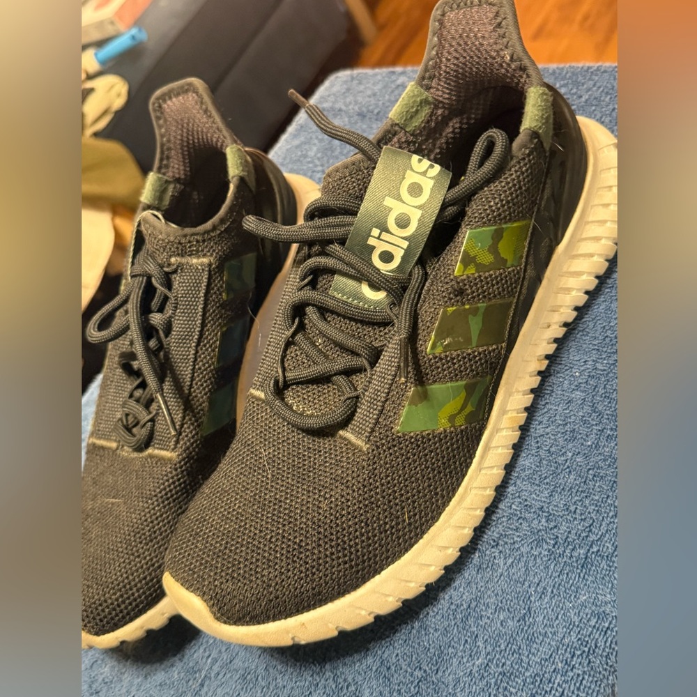 Adidas Kids Sneakers in Black with Green Highlights